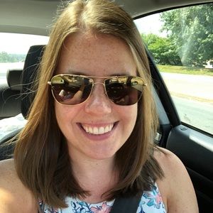 Meet your Posher, Julia